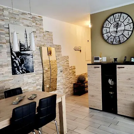 Prime: With Ac And Parking Near Train Station Varese