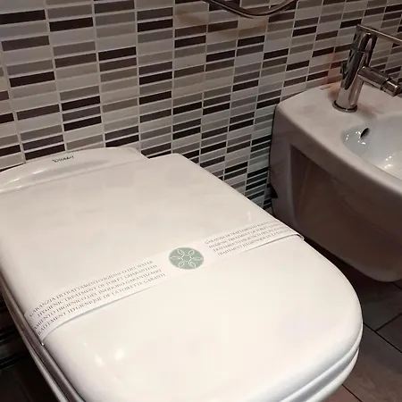 Prime - Feel At Home, Right In The Heart Of - Stylish And Large Apartment, Air Conditioning, 2 Baths, 2 Parking, Centre, Esengrini Montalbano