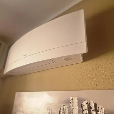 Prime: With Ac And Parking Near Train Station *