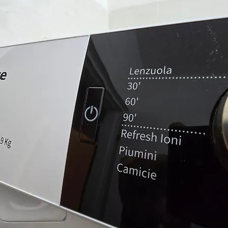 펜션 Prime - Air Conditioning, 2 Parking, 2 Baths, Centre, 200mt Esengrini Montalbano, No Keybox