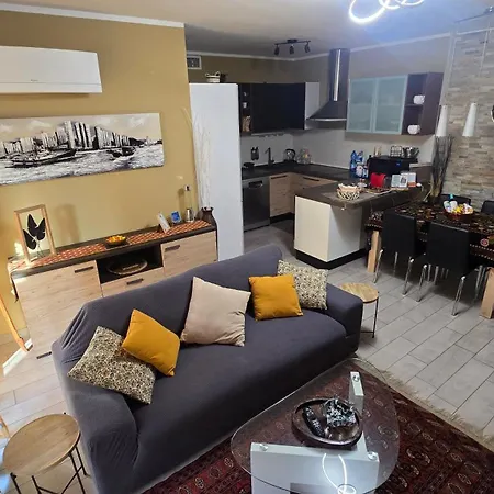 Prime - Air Conditioning, 2 Parking, 2 Baths, Centre, 200mt Esengrini Montalbano, No Keybox