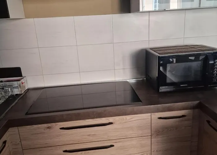 Hébergement de vacances Prime - Air Conditioning, 2 Parking, 2 Baths, Centre, 200mt Esengrini Montalbano, No Keybox *