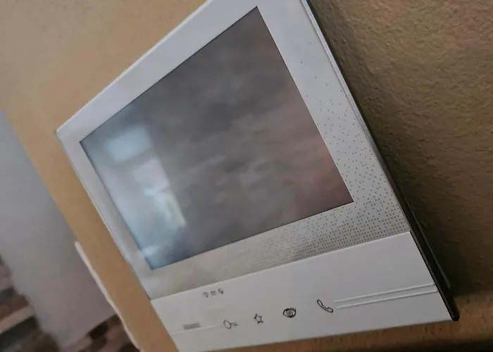 Hébergement de vacances Prime - Air Conditioning, 2 Parking, 2 Baths, Centre, 200mt Esengrini Montalbano, No Keybox *