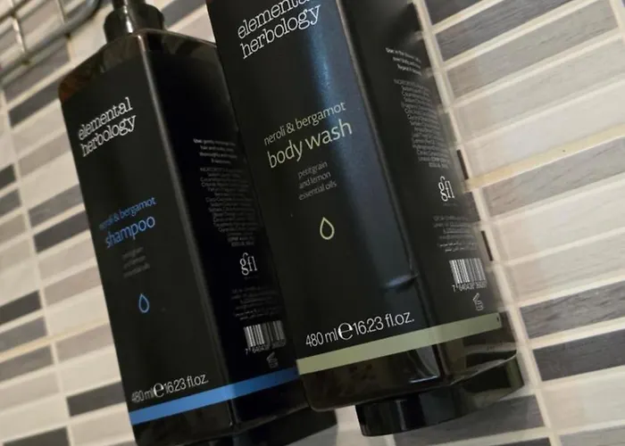 Hébergement de vacances Prime - Air Conditioning, 2 Parking, 2 Baths, Centre, 200mt Esengrini Montalbano, No Keybox