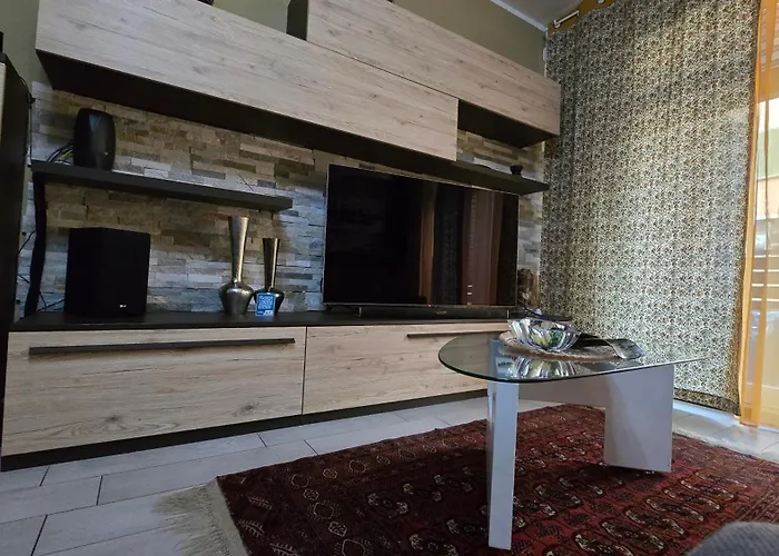 Hébergement de vacances Prime - Air Conditioning, 2 Parking, 2 Baths, Centre, 200mt Esengrini Montalbano, No Keybox